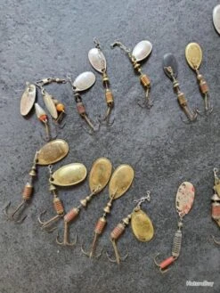 Cuillères à Truite Mepps -Daiw Peche Magasin 00003 Cuilleres a truite mepps