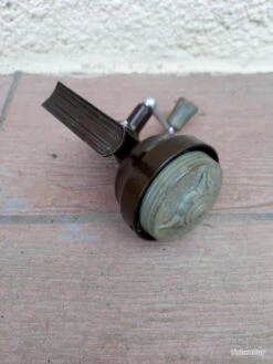 MOULINET COLLECTOR TRES RARE . LUXOR RELAX CAPOTE EN PARFAIT ETAT DE FONCTIONNEMENT . -Daiw Peche Magasin 00005 MOULINET COLLECTOR TRES RARE . LUXOR RELAX CAPOTE EN PARFAIT ETAT DE FONCTIONNEMENT